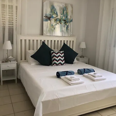 Limnaria Gardens - Modern Sunny 2 Bed Apartament *