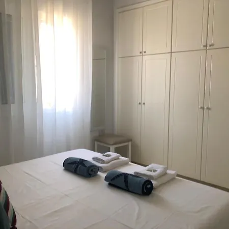 Limnaria Gardens - Modern Sunny 2 Bed Appartement *