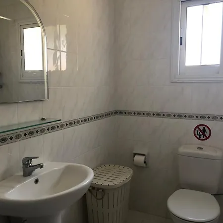 Apartament Limnaria Gardens - Modern Sunny 2 Bed Pafos
